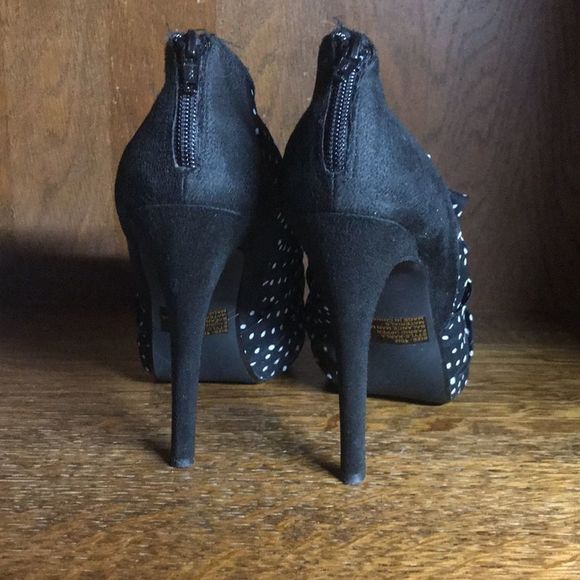 Polka Dot Open Toe Booties - Picture 4 of 6